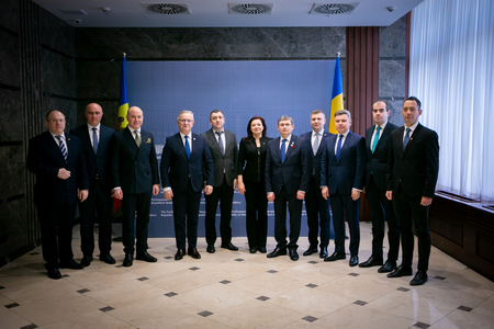 Membrii Comisiei parlamentare SRI au fost primiţi de preşedintele Parlamentului Republicii Moldova, Igor Grosu