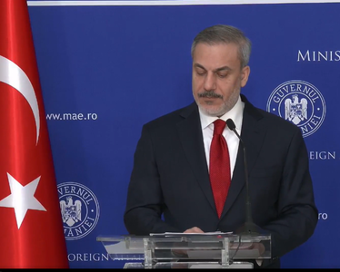 Ministrul turc de externe: România este a doua ţară, după Polonia în NATO şi în UE care a cumpărat sisteme militare din ţara noastră. Avem activităţi comune sub umbrela NATO. Avioanele noastre F-16 desfăşoară activităţi în spaţiul aerian din România
