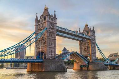 Preupusă fraudă masivă în sistemul britanic de împrumuturi pentru studenţi. Ar fi implicaţi şi români/ MAE: Nu avem nicio solicitare din partea autorităţilor britanice, şi nici cereri de asistenţă consulară din partea vreunui român
