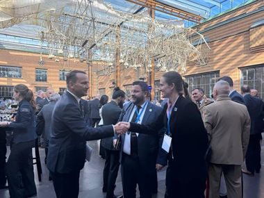 Ţoiu, după Consiliul NATO-Ucraina: Am subliniat importanţa unei păci juste şi durabile în Ucraina, rolul Parteneriatelor Strategice România-SUA îl în stabilitatea regiunii Mării Negre. Am reafirmat angajamentul de a sprijini suveranitatea Ucrainei