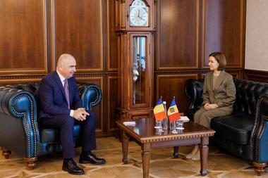 Parcursul european al Republicii Moldova şi contracararea interferenţelor străine care destabilizează acest proces, punct central al întrevederii premierului Ilie Bolojan cu preşedintele Republicii Moldova, Maia Sandu - FOTO