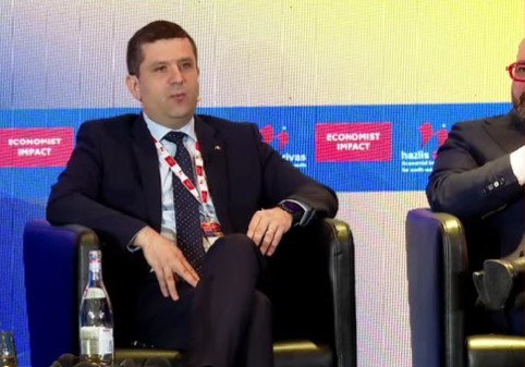 Ministrul Apărării, întrebat cu ce ar putea ajuta România în strâmtoarea Ormuz: Nu s-a pus problema să contribuim cât timp este conflict acolo / Pur tehnic, ţara noastră poate contribui cu scafandri, vânător de mine 
