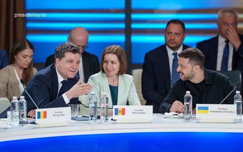 Nicuşor Dan, invitat împreună cu Zelenski să asiste la parada din 27 august de Ziua Independenţei de la Chişinău. Mirabela Grădinaru, care s-a întâlnit la Kiev cu Maia Sandu, este aşteptată în R. Moldova pe 1 septembrie 