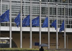 UE: Grecia să îmbunătăţească controlul la graniţe în trei luni, altfel riscă suspendarea din Schengen