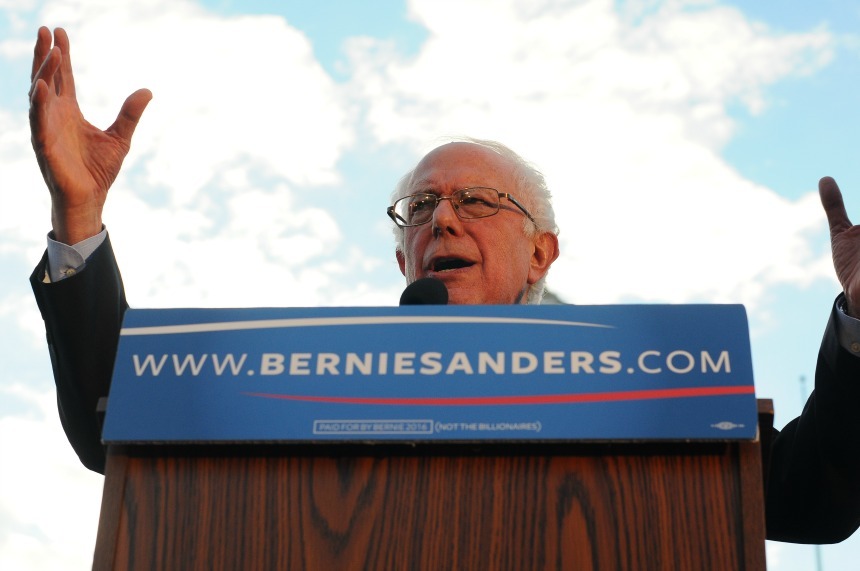 ALEGERI SUA: Bernie Sanders a câştigat primarele în două dintre cele trei state democrate