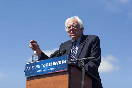 Victorie surpriză pentru Bernie Sanders la primarele din Michigan