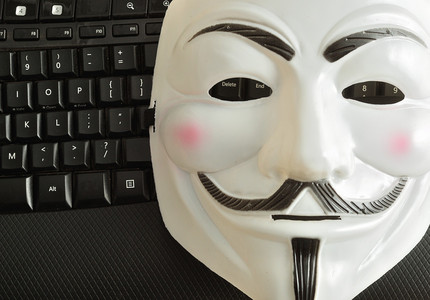 Hackerii Anonymous i-au declarat război total lui Donald Trump