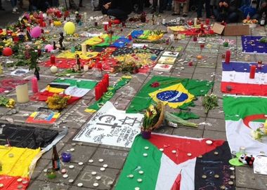 REPORTAJ: Sute de belgieni şi-au plâns marţi noapte morţii
