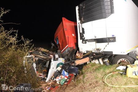 Franţa: 12 morţi într-un accident de microbuz