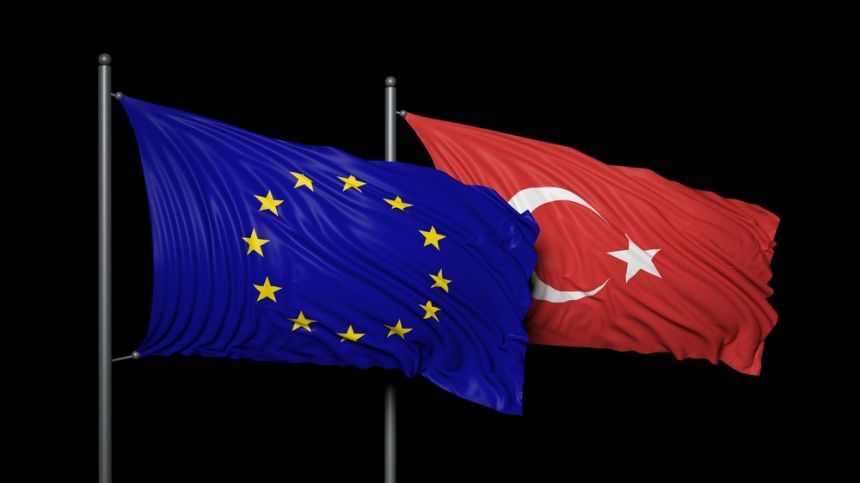 Parlamentul European avertizează Turcia cu privire la regresul democraţiei şi statului de drept