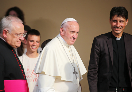 "Francisc ne-a redat viaţa", îşi exprimă recunoştinţa sirienii aduşi de Papa argentinian la Vatican