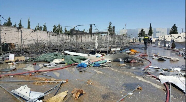 Grecia: Zeci de corturi distruse într-un incendiu din tabăra de migranţi Diavata