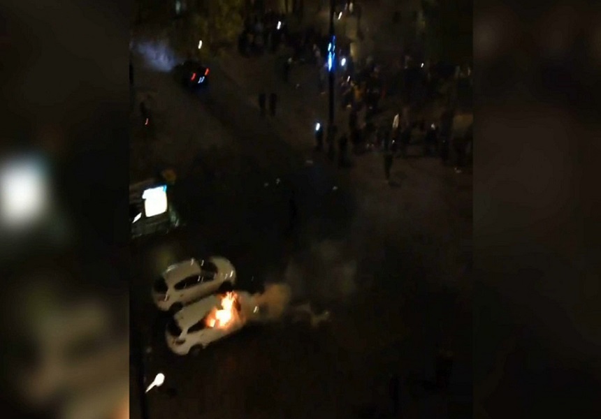 Cel puţin 12 oameni au fost arestaţi la Paris, în urma unor ciocniri între poliţie şi manifestanţi