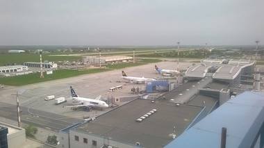 Germania: Sute de zboruri au fost anulate din cauza grevei bugetarilor care afectează şase mari aeroporturi