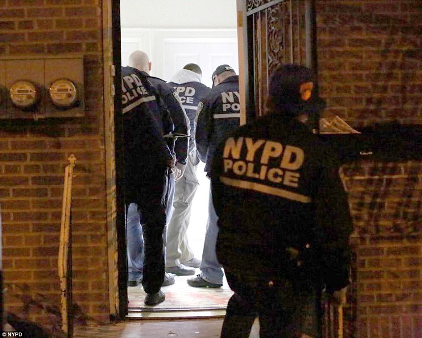 120 de gangsteri au fost arestaţi la New York, în cea mai amplă operaţiune de acest fel din istoria oraşului. VIDEO