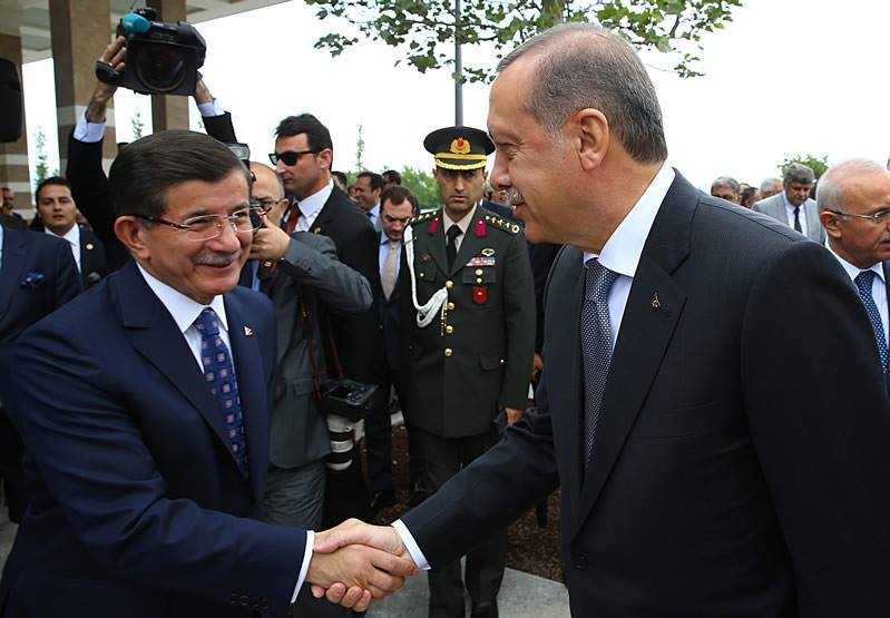 Relaţia Erdogan-Davutoglu este mai tensionată ca niciodată