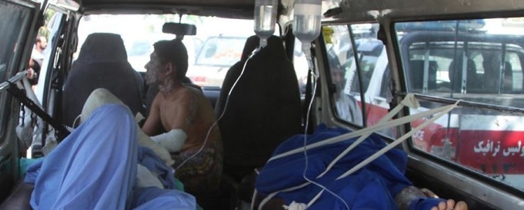 Afganistan: 52 de morţi după ce două autobuze s-au ciocnit cu o autocisternă de combustibil 