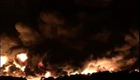 Incendiu de proporţii la un depozit ilegal de cauciucuri din Spania; autorităţile au declanşat planul de urgenţă