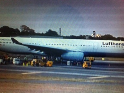 Un avion Lufthansa a ieşit de pe pistă în India, după ce i-au explodat cauciucurile