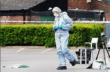 Patru femei au fost înjunghiate în parcarea unui supermarket din nord-vestul Londrei