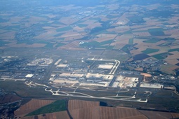 Autorităţile franceze interoghează personalul de pe aeroportul Charles de Gaulle care a avut acces la MS804