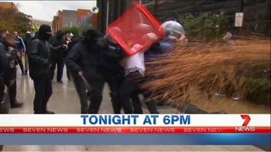 Australia: Ciocniri violente între protestatarii naţionalişti şi activiştii antirasism întrerupte de autorităţi