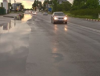 O şcoală a fost evacuată la Milano, iar circulaţia metroului a fost perturbată de o ploaie torenţială. VIDEO