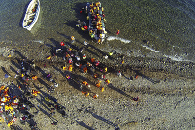 Semiluna Roşie: Cadavrele a 25 de migranţi au fost aduse de curent pe ţărmul libian din apropiere de Zuwarah