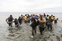 Autorităţile elene au salvat peste 250 de migranţi naufragiaţi în largul insulei Creta