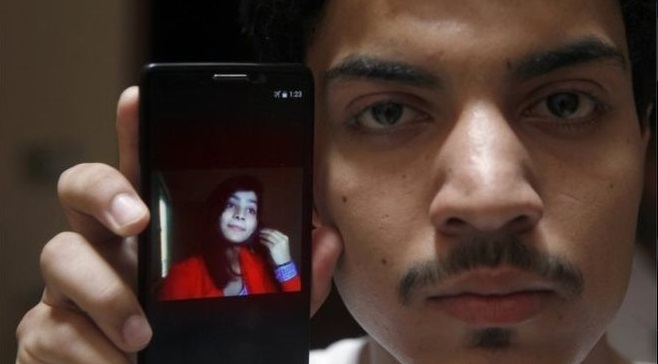 Pakistan: O adolescentă a fost arsă de vie de propria mamă pentru că s-a căsătorit fără acordul părinţilor