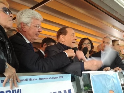Fostul premier italian Silvio Berlusconi va fi operat marţi