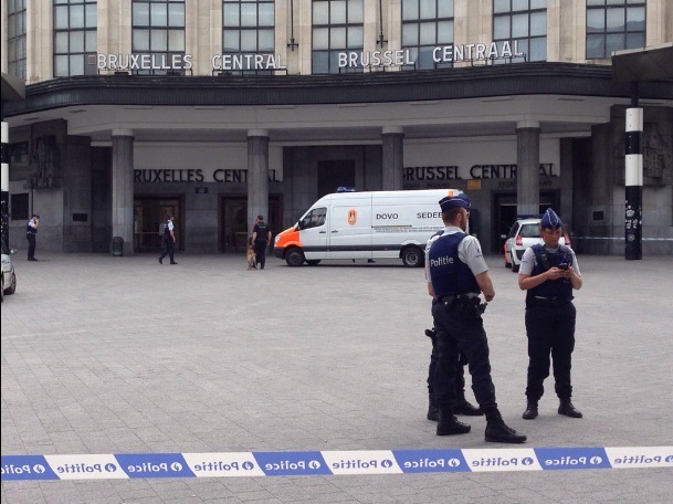 Bruxelles: Circulaţia trenurilor în Gara Centrală a fost reluată după o evacuare temporară din motive de securitate