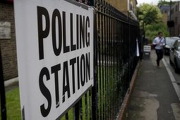 Un bărbat a fost înjunghiat în faţa unei secţii de vot din Marea Britanie