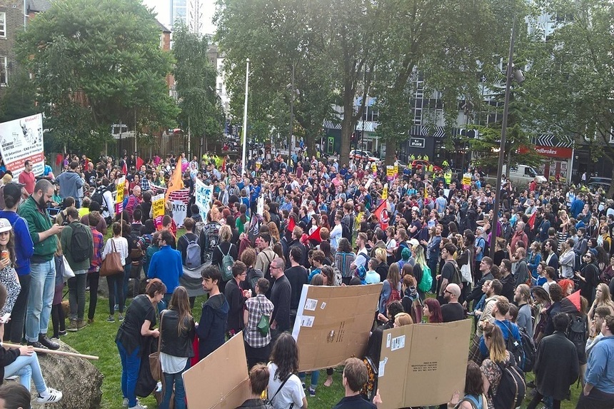 Proteste la Londra şi Edinburgh faţă de rezultatul referendumului 