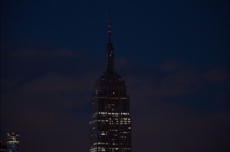 SUA: Empire State Building şi-a stins luminile în memoria victimelor atentatului terorist de pe aeroportul Ataturk
