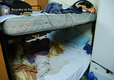 Autorităţile italiene au eliberat 25 de muncitori români obligaţi să trăiască în condiţii precare