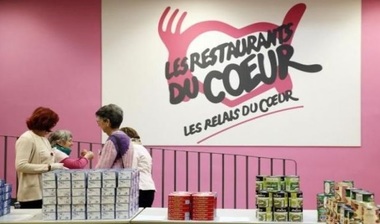 Franţa: Directorul unei organizaţii umanitare a fost înjunghiat de un cuplu care a strigat ”Allahu Akbar” în timpul atacului