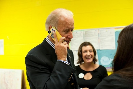 Vicepreşedintele american Joe Biden urmează să efectueze în vară o vizită în Letonia 