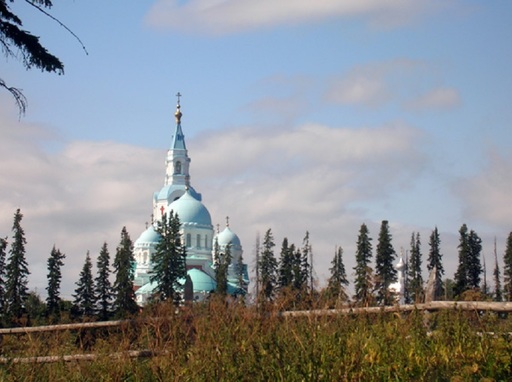 Putin cere călugărilor, într-o vizită la Mănăstirea Valaam, să se roage pentru ruşii ucişi în Siria