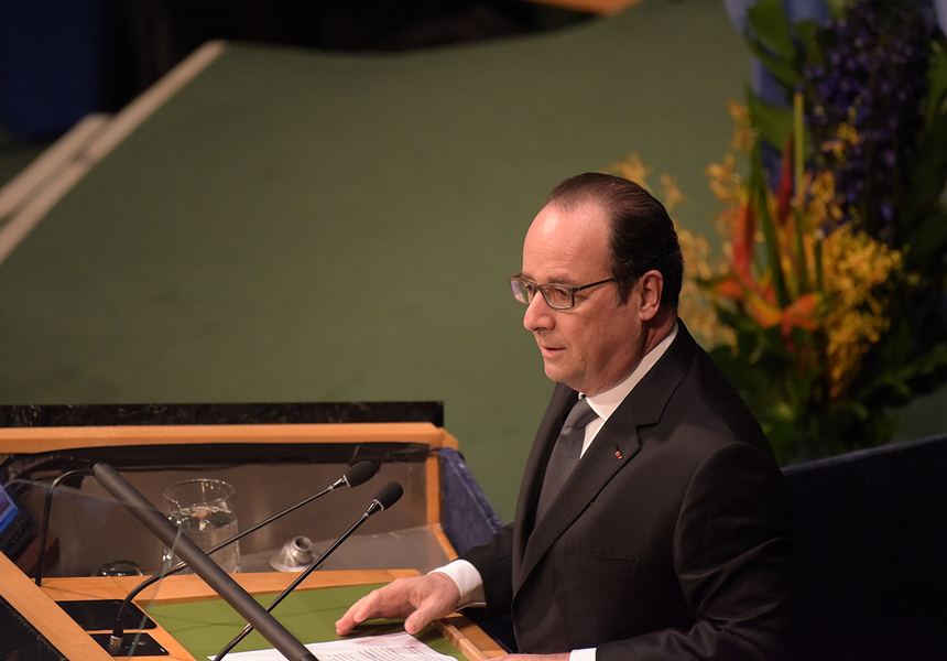 Hollande evocă un posibil grup în spatele atacului de la Nisa şi avertizează că inamicul va continua să lovească