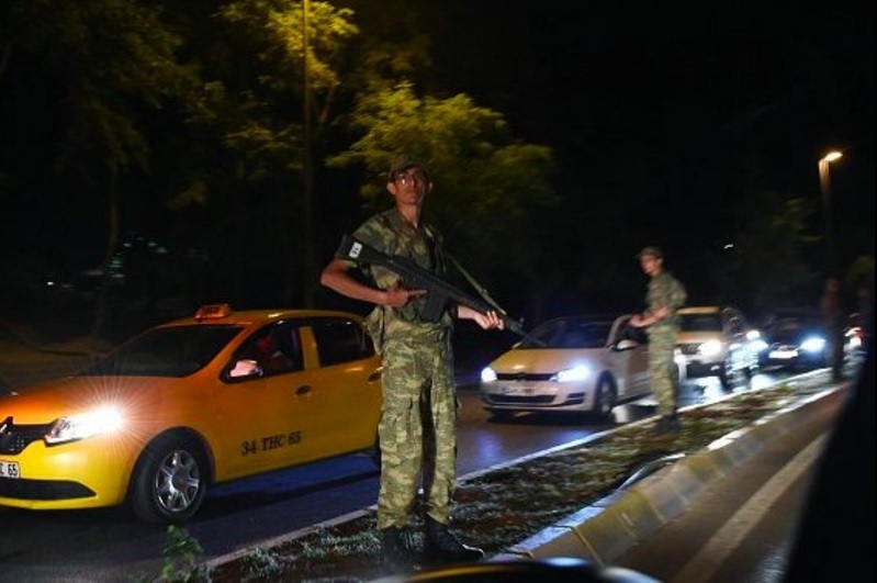 Şeful Statului Major al Armatei turce a fost eliberat de forţele de securitate, după ce fusese luat ostatic
