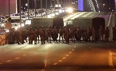 Justiţia turcă a eliberat 1.200 de soldaţi arestaţi după tentativa de lovitură de stat