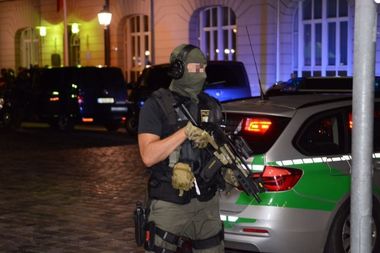 Atacatorul sirian de la Ansbach, care s-a detonat într-un bar, risca să fie deportat pe teritoriul Bulgariei