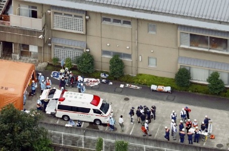 Cel puţin 19 morţi şi 20 de răniţi grav într-un atac comis la un centru pentru persoane cu dizabilităţi mentale de lângă Tokyo