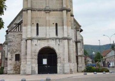 Biserica atacată în Franţa se afla pe lista cu ţinte a unui suspect de terorism arestat în aprilie la Paris. FOTO, VIDEO