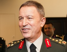 Turcia promovează 99 de colonei la gradul de generali şi pensionează 48 de generali în cadrul unei ample remanieri a armatei