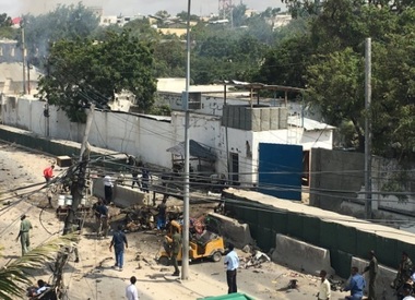 Bilanţul atacului terorist de la Departamentul pentru Investigaţii Criminale din Mogadishu se ridică la şapte morţi