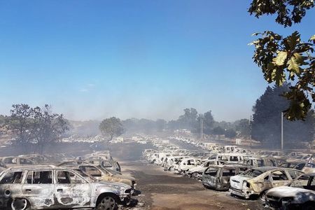 Incendiu de proporţii în Portugalia: 422 de maşini au fost complet distruse, după ce au luat foc în parcarea unui festival de muzică. FOTO, VIDEO
