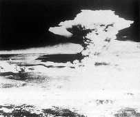 Copiii rămaşi orfani, victimele neştiute ale atacului de la Hiroshima