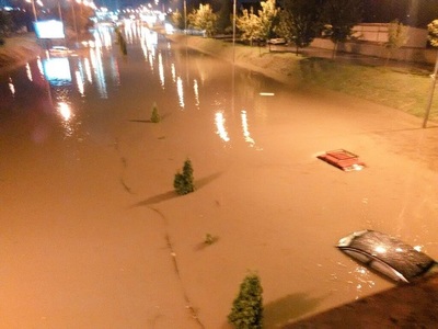 15 morţi şi circa 100 de răniţi în urma unor furtuni puternice la Skopje